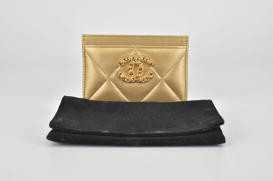 20B Gold Metallic Goatskin Quilted Chanel 19 Card Holder